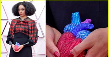 المغنية سيليست تحمل حقيبة على شكل قلب بشري في حفل الأوسكار.. صور