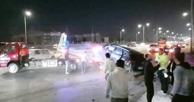 إصابة 6 أشخاص إثر حادث تصادم 4 سيارات فى الشيخ زايد