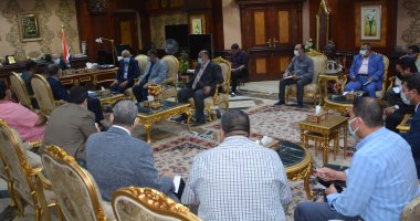 محافظ المنيا: تشكيل لجنة مع الشركة المصرية للاتصالات لفض التشابكات بين الجهات الحكومية