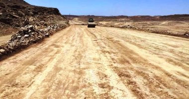محافظ أسوان: إنشاء الطريق البديل للسادات وطريق الإقليمى الشرقى بـ9.3 مليون جنيه