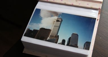 شاب يكتشف صور لم تعرض من قبل لأحداث 11 سبتمبر فى ألبوم عائلى