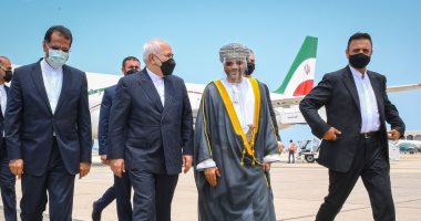وزير خارجية إيران يصل سلطنة عمان فى زيارة رسمية تستغرق يومين