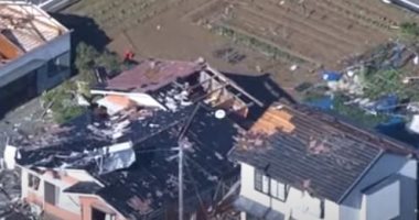 لقطات جوية لآثار دمار مبانى وسيارات بوسط اليابان بسبب عاصفة.. فيديو وصور
