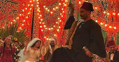 أحمد سعد يرقص فى زفاف سمية الخشاب على محمد رمضان بمسلسل "موسى".. صور
