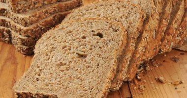 كيف يساعدك خبز الحبوب الكاملة على تقليل دهون البطن؟