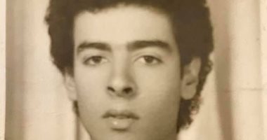 المايسترو نادر عباسي ينشر صورة له فى مرحلة الشباب بثمانينات القرن الماضى
