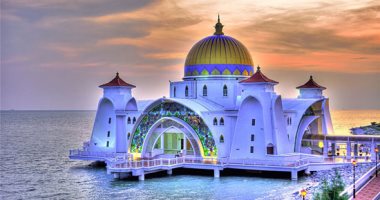 مساجد ومآذن تبهر العالم بفن العمارة الإسلامية
