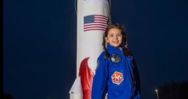طفلة بريطانية ترسل ملصق إلى القمر فى أول عملية هبوط على سطحه منذ عام 1972