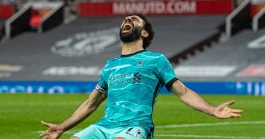 محمد صلاح يدخل تاريخ ليفربول بهدفه ضد مانشستر يونايتد.. فيديو
