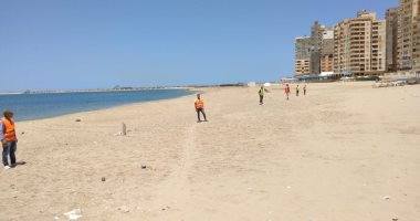حملات "السياحة والمصايف" فى الإسكندرية للتأكد من غلق الشواطئ.. صور