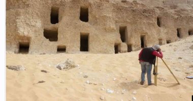 موقع أجنبى يلقى الضوء على اكتشاف 250 مقبرة منحوتة فى الصخور بسوهاج