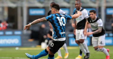 لاوتارو ودجيكو يقودان هجوم إنتر ميلان ضد سامبدوريا في الدوري الإيطالي