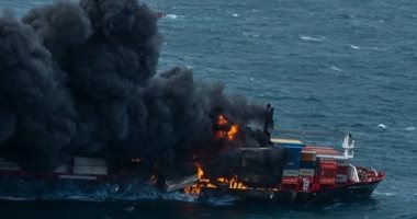 السيطرة على حريق فى سفينة تجارية بمرفأ اللاذقية السوري