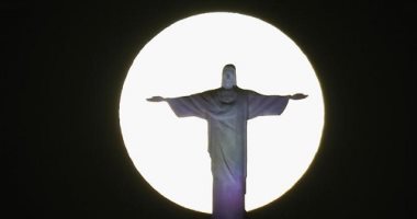 اعتقال فرنسيين صعدا فوق تمثال المسيح الشهير بالبرازيل لمشاهدة شروق الشمس