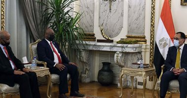 رئيس الوزراء يلتقى وزير الاتصالات السودانى ويشهد توقيع مذكرة تفاهم
