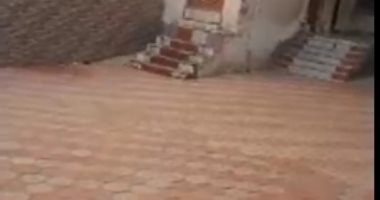 فيها حاجة حلوة.. شباب يطلقون مبادرة لتجميل ورصف شوارع قريتهم بالانترلوك بالبحيرة.. لايف