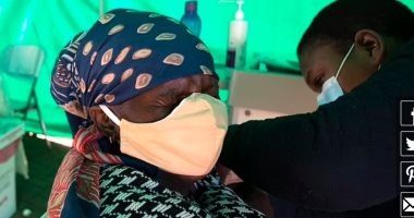 افريقية مصابة بالايدز وفيروس كورونا 