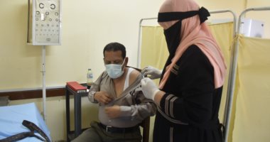 جامعة الأقصر تواصل فعاليات حملة تطعيم هيئة التدريس بلقاح فيروس كورونا.. صور
