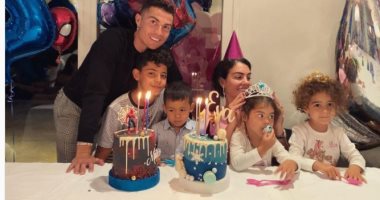 رونالدو يحتفل بعيد ميلاد ابنته مع صديقته بصورة تحصد أكثر من 4 ونصف مليون إعجاب