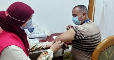 صحة المنيا: تطعيم المشاركين فى أعمال الامتحانات ضد كورونا بالتنسيق مع التعليم 