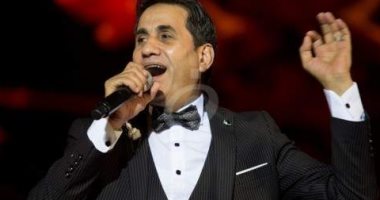 أنا مش فاضيلكم".. أحمد شيبة يطرح أحدث أغانيه بعد خروج والدته من المستشفى