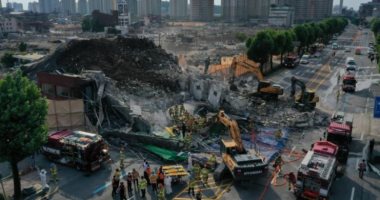 انتشال سيدة على قيد الحياة بعد 132 ساعة تحت أنقاض مبنى منهار وسط الصين