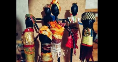 إسراء تعيد إحياء الأزياء الأفريقية التقليدية بأعواد الشيش طاووق وبواقى الخيش