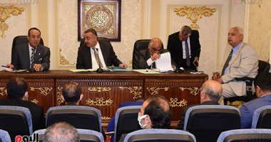 "اقتراحات النواب" توافق على مقترح أبو العلا بمشاركة القطاع الخاص في تطعيم كورونا.. صور