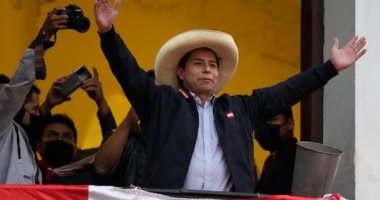 رئيس بيرو يعلن بيع الطائرة الرئاسية لجمع الأموال لقطاعى الصحة والتعليم بالبلاد