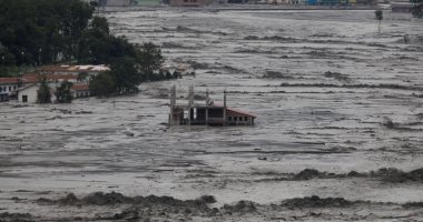 مصرع 7 على الأقل وأكثر من 20 مفقودا بسبب الفيضانات بنيبال.. فيديو وصور
