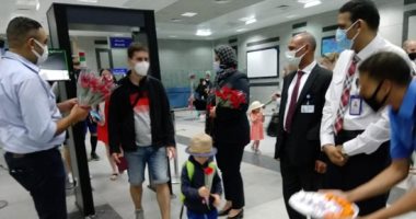 مطار الغردقة يستقبل أولى الرحلات الجوية لمصر للطيران قادمة من براغ.. صور 
