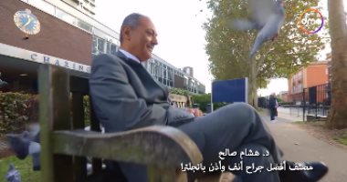 أحمد فايق يعرض أغنية "مصر تستطيع" لعقول مصرية بارزة.. فيديو