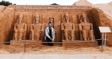 أبانوب يحول الرمال لتماثيل.. من المعابد الفرعونية لشركة المرعبين المحدودة
