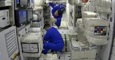 طاقم المركبة Shenzhou-12 ينتقل إلى الوحدة الأساسية للمحطة الفضائية الصينية