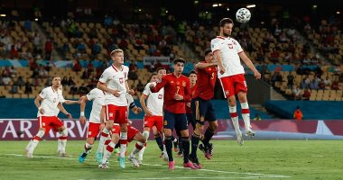 منتخب إسبانيا يتعادل مع بولندا ويصعب موقفه فى يورو 2020.. فيديو