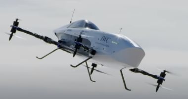 إجراء أول اختبار لطائرة سباق كهربائية "درون" فى الصحراء الأسترالية.. فيديو