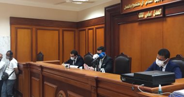دفاع قناة السويس وملاك إيفرجيفن يطلبان من المحكمة الاقتصادية تأجيل القضية