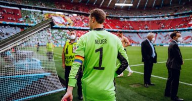 يورو 2020 .. نوير يدعم المثليين فى مباراة ألمانيا ضد المجر