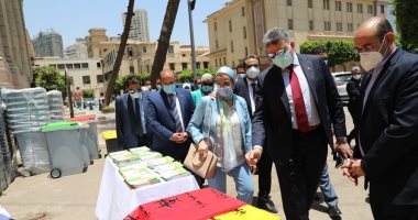 وزيرة البيئة: تسليم مستشفى النساء والتوليد بجامعة القاهرة مستلزمات مواجهة المخلفات