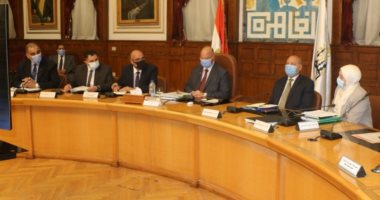 محافظ القاهرة يوجه برفع الخدمات المقدمة للمواطنين بقطاعات الطرق والكبارى