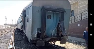 السكة الحديد: إيقاف قائد قطار الإسكندرية ومساعده عن العمل بحادث التصادم مع جرار