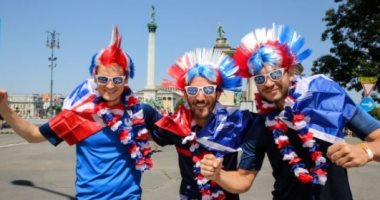 6 مشجعين فرنسيين يسافرون بالخطأ لرومانيا لمتابعة مباراة المجر