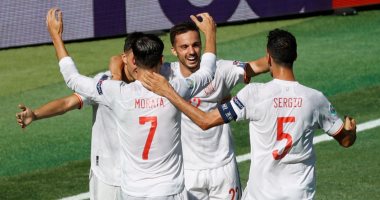 يورو 2020.. منتخب إسبانيا يسجل الخامس أمام سلوفاكيا بهدف عكسي "فيديو"