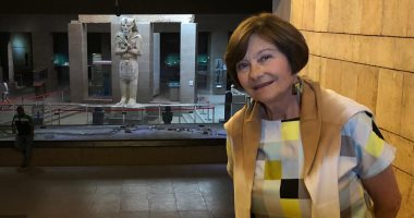 الفنانة الفرنسية ماشا مريل تزور متحفى النيل ومتحف النوبة بأسوان