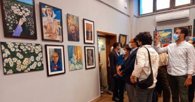 افتتاح معرض "رُؤى" لأعمال طلاب الدراسات الحرة بفنون جميلة الزمالك.. صور