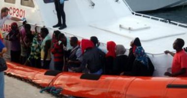 وصول 7 جثث مع 280 مهاجرا إلى لامبيدوزا الإيطالية