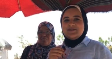 أم محمد رفضت الاستسلام للظروف بعربة فول بمساعدة بناتها فى صفط اللبن.. فيديو