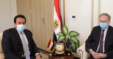 وزير التعليم العالى يبحث مع سفير الاتحاد الأوروبى بالقاهرة تعزيز التعاون المشترك