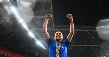 تسريبات تكشف عن فوز جورجينيو بجائزة أفضل لاعب فى أوروبا قبل الإعلان غدا
