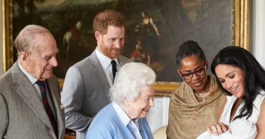 الأمير هارى وميجان ماركل يخططان لتعميد طفلتهما أمام الملكة إليزابيث